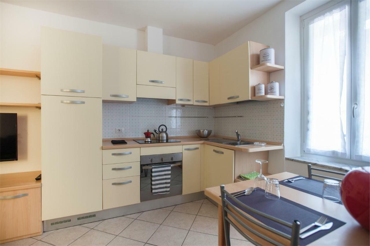 Residenza Picalof Apartment Torbole Sul Garda ภายนอก รูปภาพ